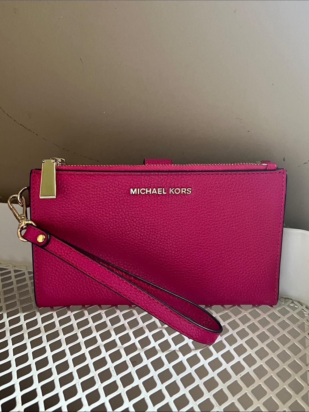๐Cute MK WRISTLET..